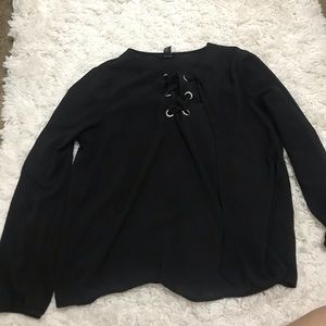 LACE UP STRINGS BLACK TOP LONG SLEEVE